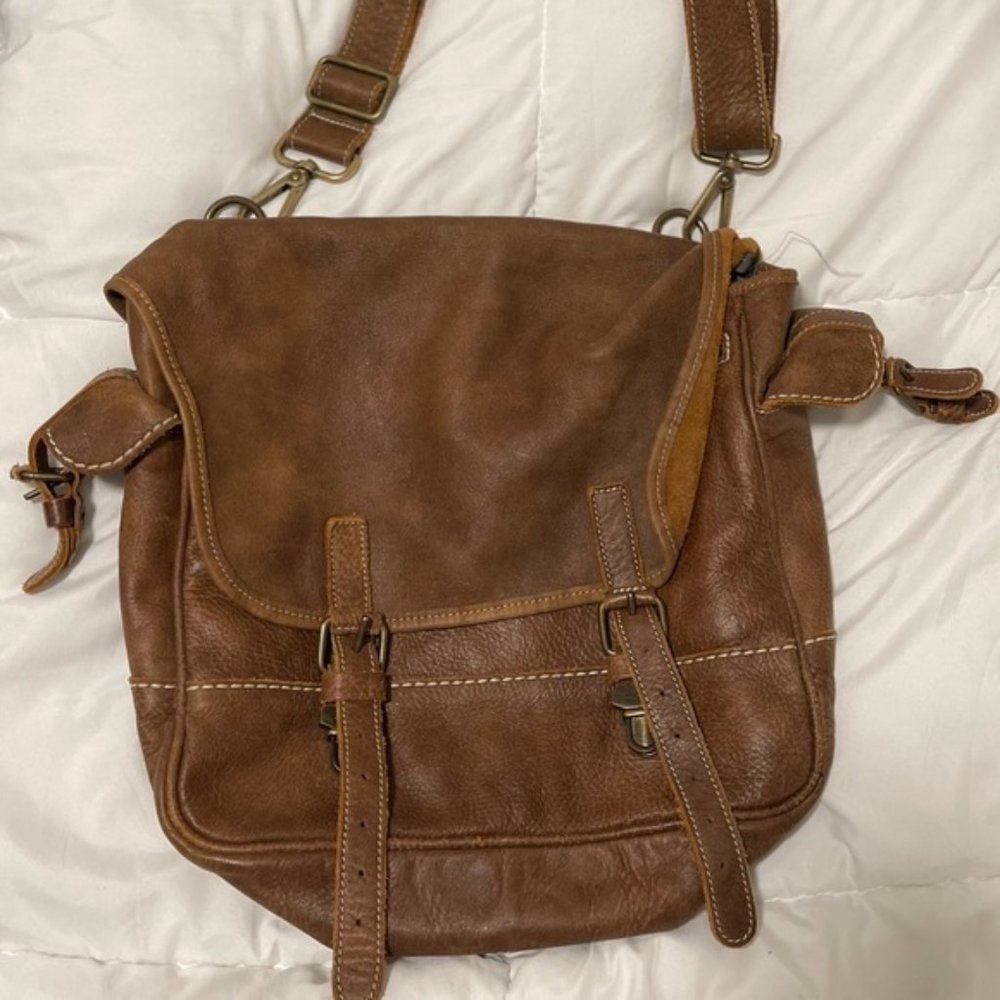 Roots tribe leather messenger bag